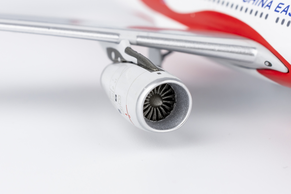 Amazon.co.jp: NGmodel 中国東方航空 A330-300 B-5969 1/400
