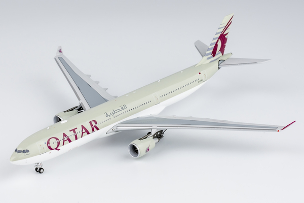 Airbus A330-300 Qatar Airways A7-AEE 62037
