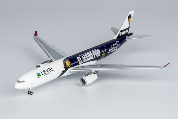Airbus A330-200 Level El Mago Pop on Broadway EC-NHM 62063