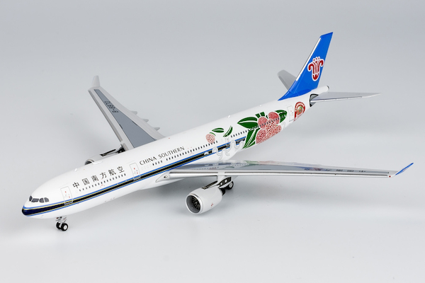 Airbus A330-300 China Southern Airlines "Guangdong Lychee" B-8870 ULTIMATE COLLECTION LUXURY PACKAGE 62067