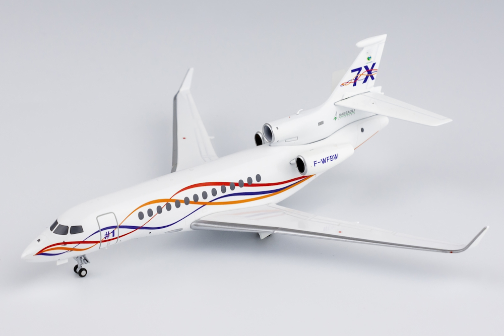 NG Models 71009 Falcon 7X Dassault Aviation F WFBW