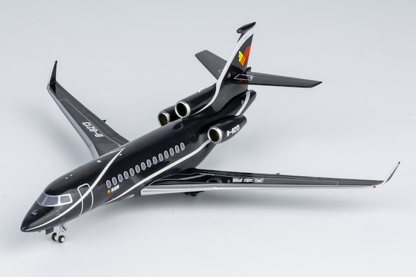 Falcon 7X Deer Jet B-8213  71025