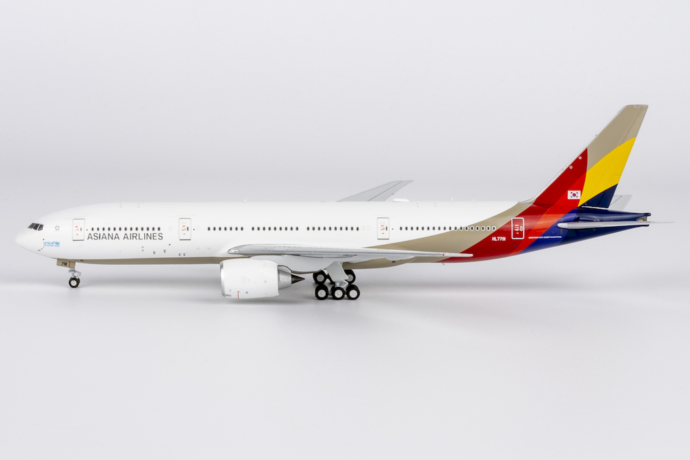 NG Models 72066 Boeing 777-200ER Asiana Airlines HL7791