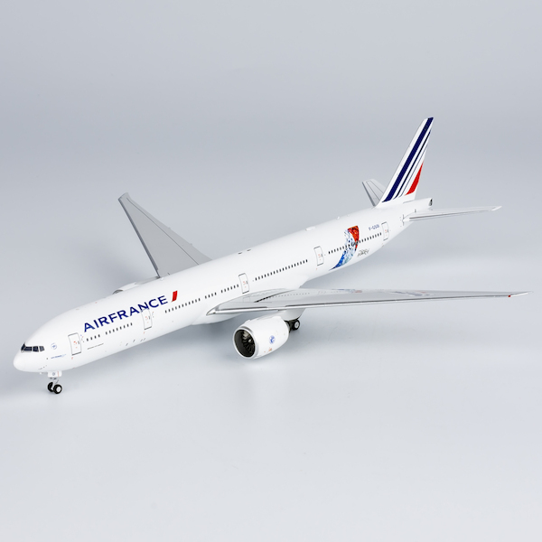 Boeing 777-300ER Air France F-GSQI JonOne graffiti livery 73052