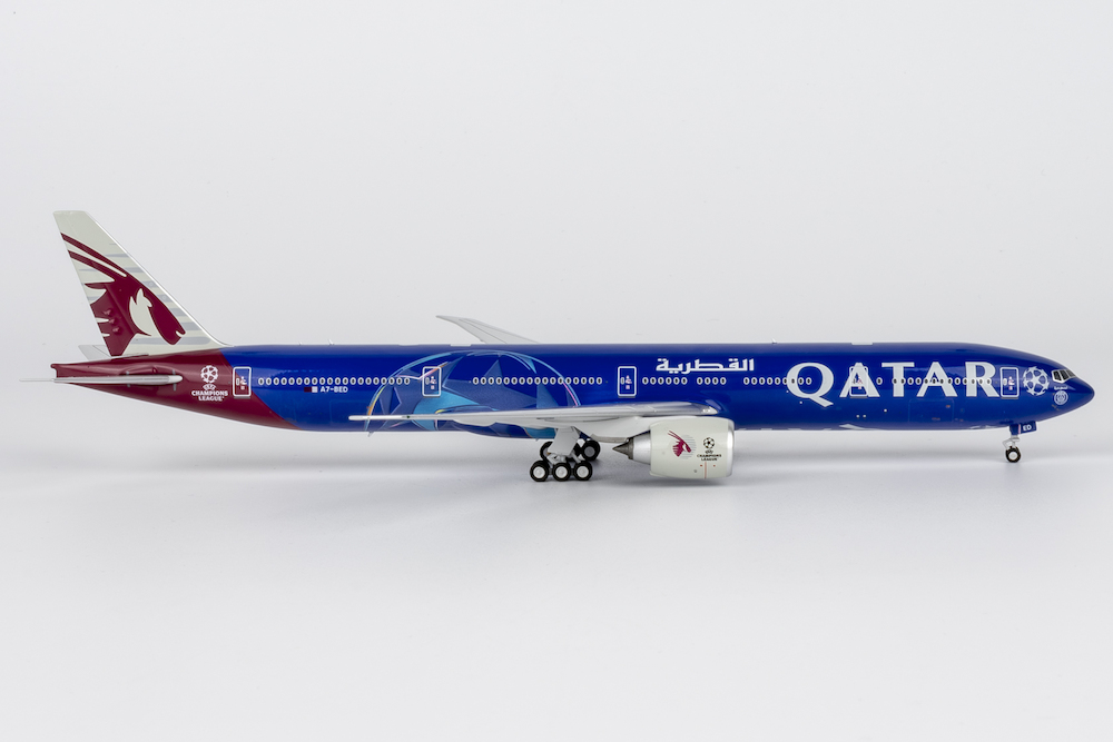 NG Models 73084 Boeing 777-300ER Qatar Airways 