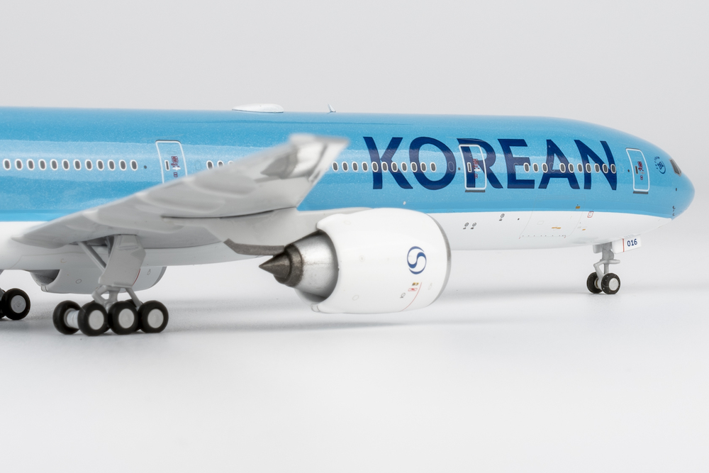 NG Models 73086 Boeing 777-300ER Korean Air 