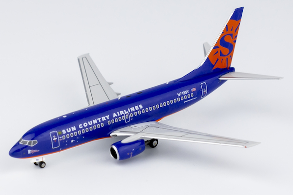 Boeing 737-700 Sun Country Airlines N713SY  77011