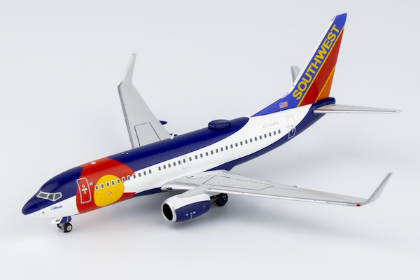 Boeing 737-700 Southwest Airlines N230WN Colorado One (Canyon Blue cs) 77020