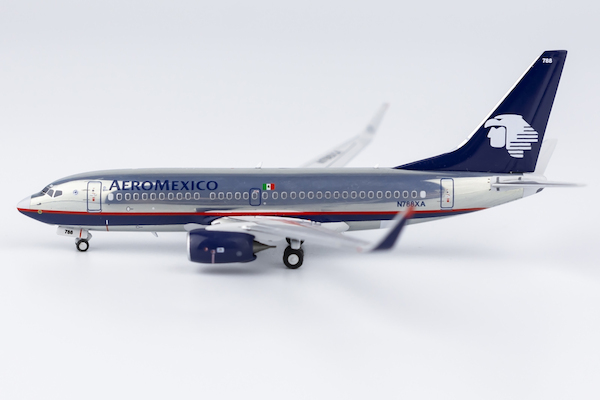 Boeing 737-700 AeroMexico N788XA 77027