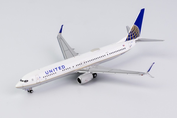 Boeing 737-900ER United Airlines N66828 79008