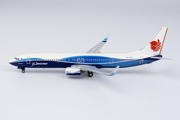 Boeing 737-900ER Lion Air PK-LFG Dreamliner livery 79011