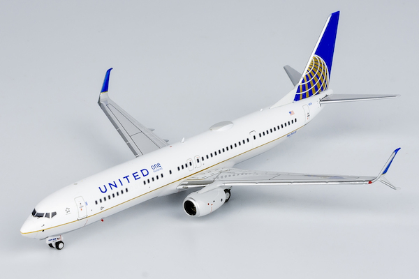 Boeing 737-900ER United Airlines N69818 79012