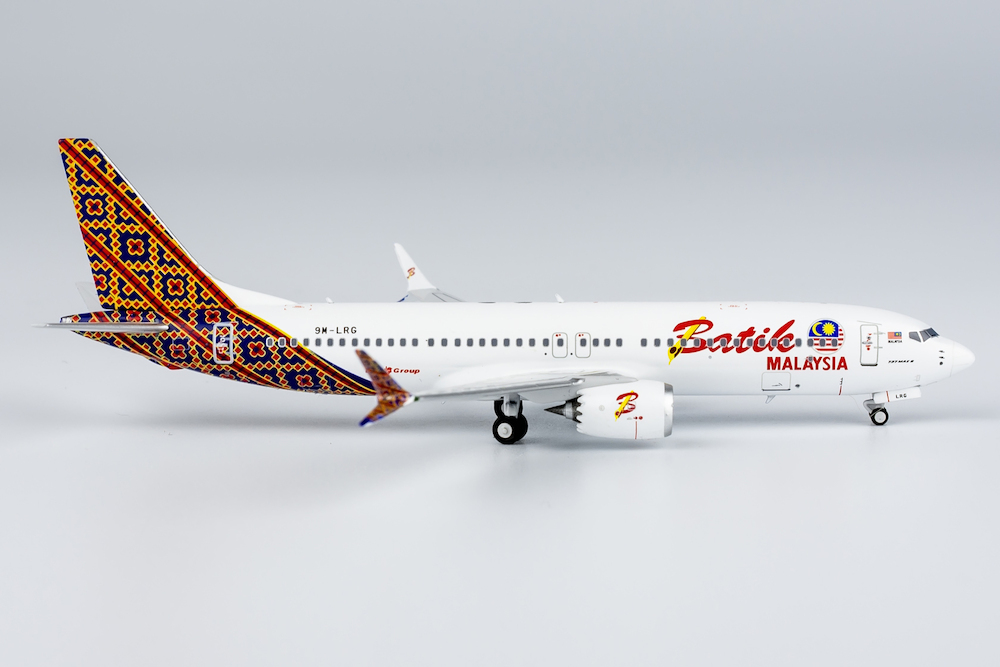 NG Models 88012 Boeing 737 MAX 8 Batik Air Malaysia / Malindo Air