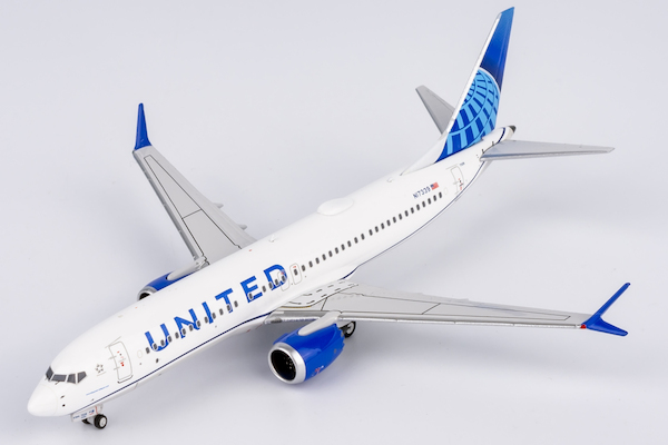 Boeing 737 MAX 8 United Airlines N17339 88038