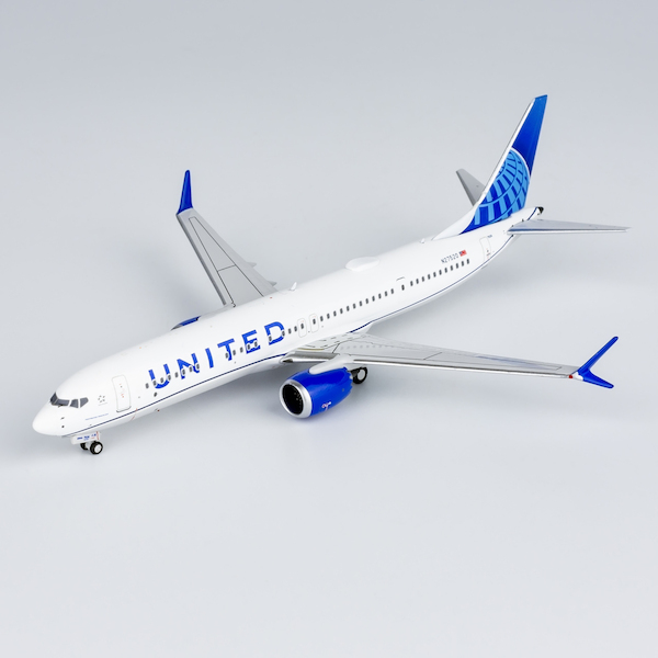 Boeing 737 MAX 9 United Airlines N27520 89012