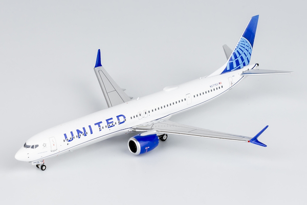 Boeing 737 MAX 10 United Airlines N27753 90001