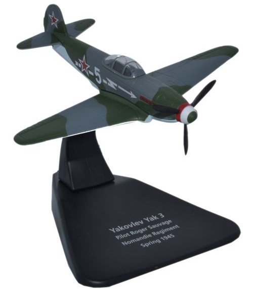 Yakovlev Yak 3 Normandie Regiment 1945  AC054