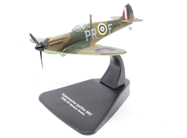 Spitfire Mk.I RAF, PR-F, X4590 Hendon  AC087