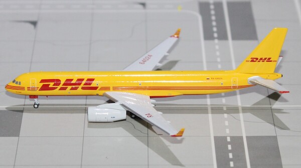 Tupolev Tu204-100S DHL RA-64024  202116