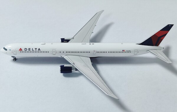 Boeing 767-432ER Delta Air Lines N825MH  52361
