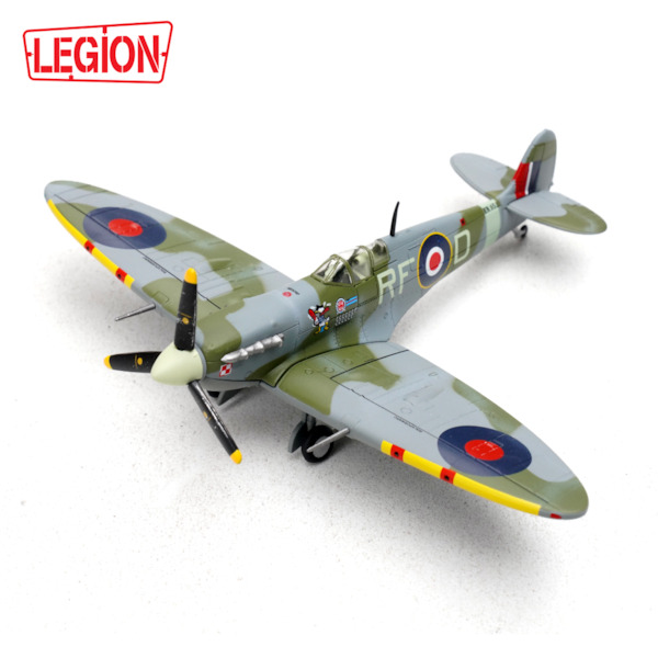 Supermarine Spitfire MkVb EN951/RF-D No.303 Sqn RAF, Sep 1942 S/Ldr Jan Zumbach 14618LC