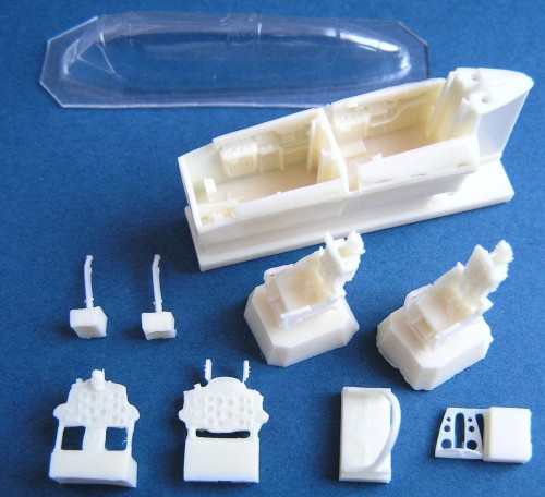 Mikoyan MiG15Uti Cockpit with canopy (Hobby Boss) c72078