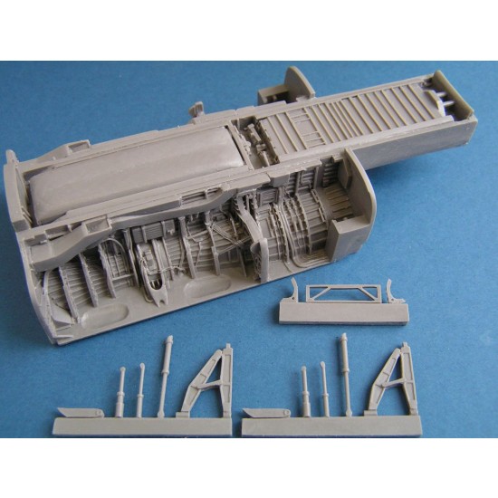 BAC TSR2 Main wheel well and bomb bay (Airfix)  u48-30