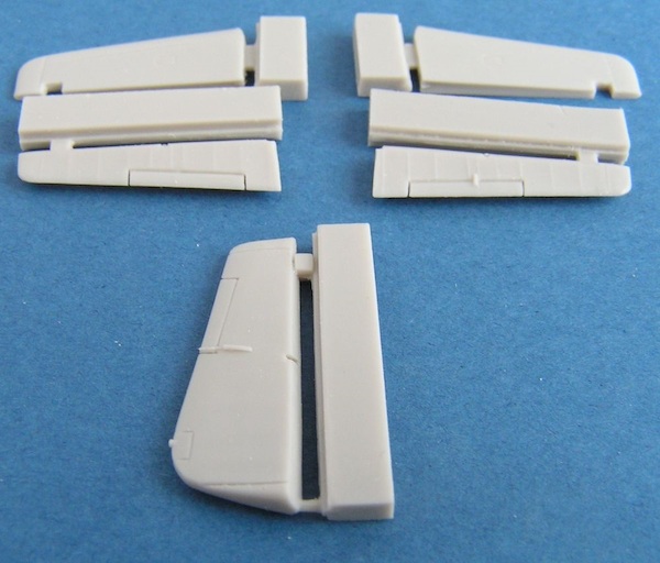 P51 Mustang B/Mk.III tailplane, elevators and rudder (KP)  U72-163