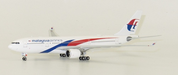 Airbus A330-200 Malaysia Airlines 9M-MTU  04208