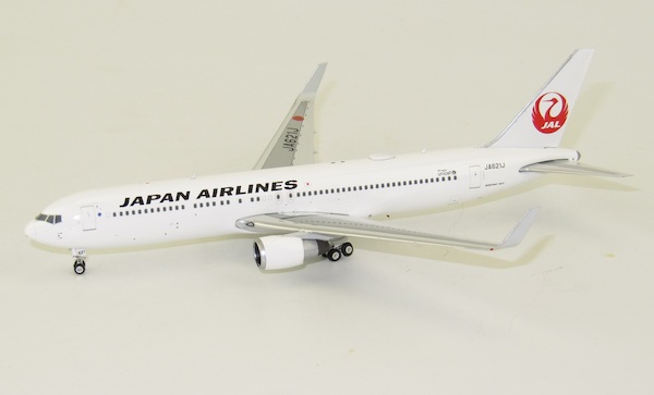 Boeing 767-300ER JAL JA621J 04346