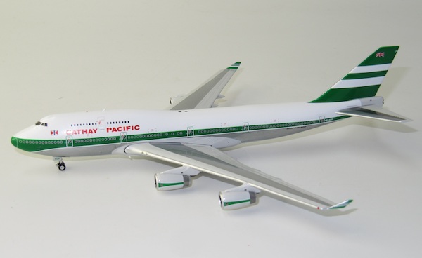 Boeing 747-400 Cathay Pacific VR-HOP Polish  04392