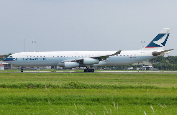 Airbus A340-300 Cathay Pacific B-HXO 04457