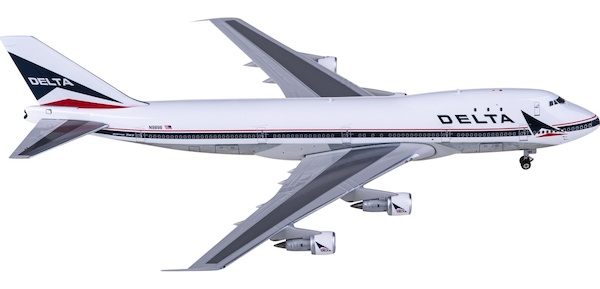 Boeing 747-100 Delta Air Lines N9896 (Polish) 04539