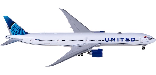 Boeing 777-300ER United N2749U 04550