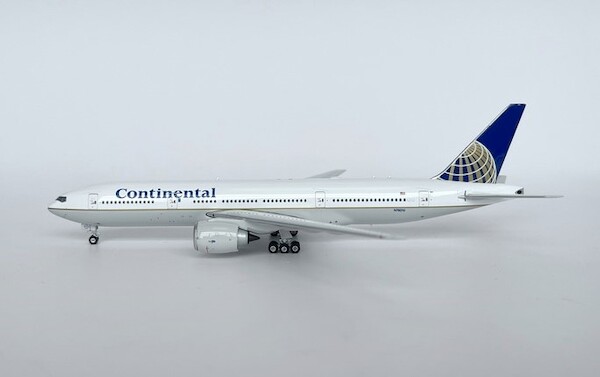 Boeing 777-200ER Continental N76010 04593
