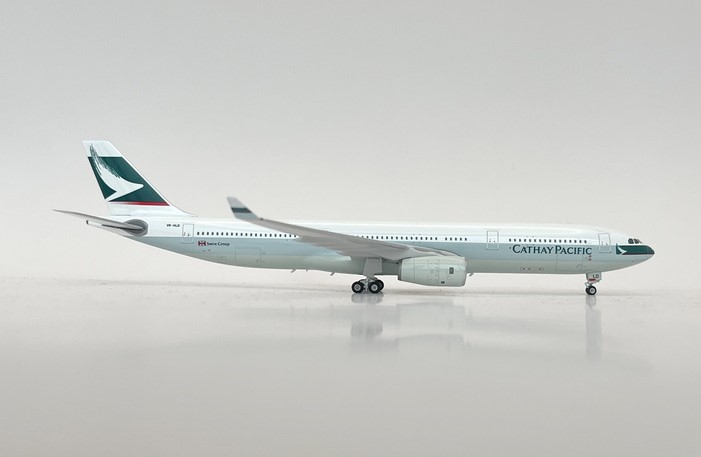 Phoenix-models 04595 Airbus A330-300 Cathay Pacific VR-HLD