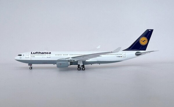 Airbus A330-200 Lufthansa D-AIMD  04596