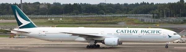 Boeing 777-300 Cathay Pacific B-HNQ 04650