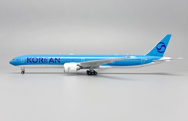 Boeing 777-300ER Korean Air HL8008  04651