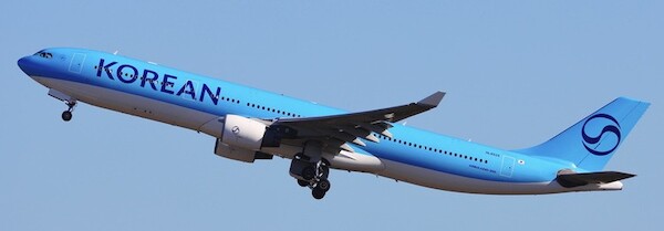 Airbus A330-300 Korean Air HL8025  04652