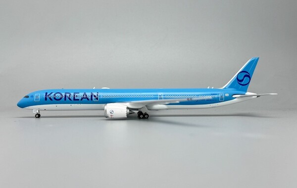 Boeing 787-10 Dreamliner Korean Air HL8515  04652