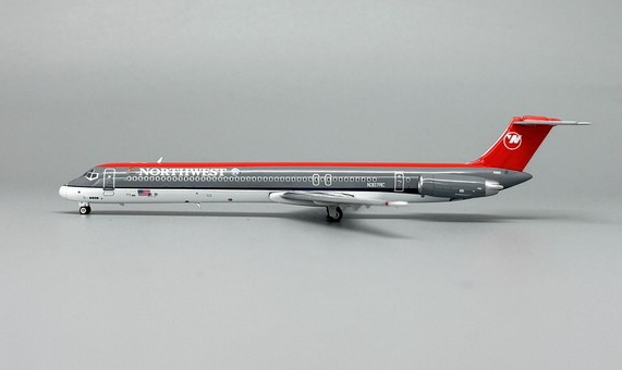 McDonnell Douglas MD82 Northwest N307RC  04662