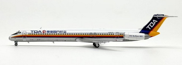 McDonnell Douglas MD81 TDA JA8470  04678