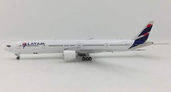 Boeing 777-300ER LATAM PT-MUI 11509