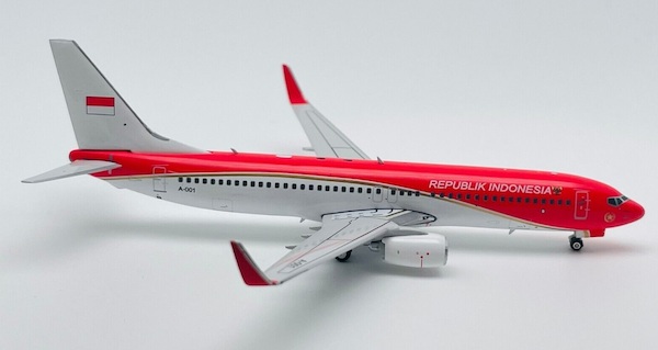 Boeing 737-800 Republik Indonesia A-001 11741