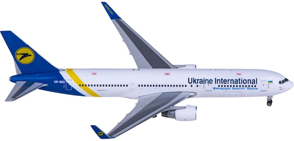 Boeing 767-300ER Ukraine International UR-GED 11834