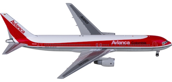 Boeing 767-300ER Avianca Colombia N984AN polish 11885
