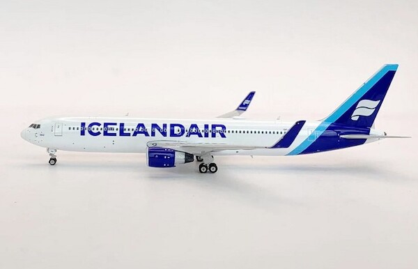 Boeing 767-300ER Icelandair "Boreal Blue" TF-ISW  11910