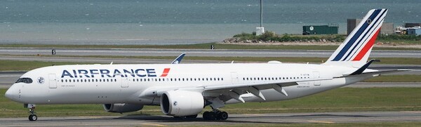 Airbus A350-900 Air France F-HTYM  12010