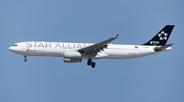 Airbus A330-200 Air China Star Alliance B-5912 12023